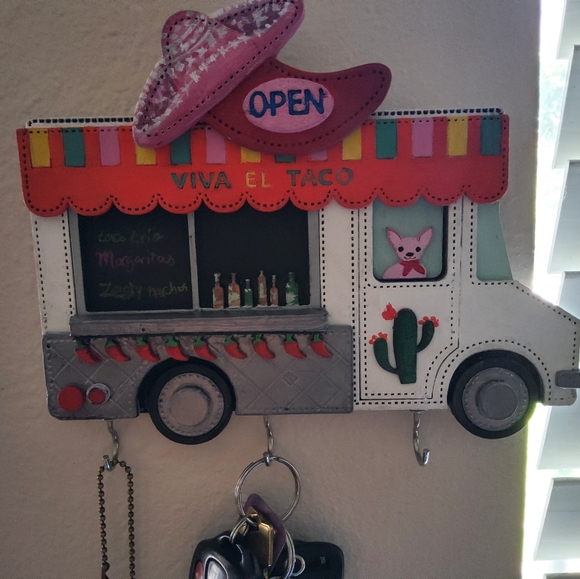 🎈Host Pick🎈Kate Spade Inspired "Taco Truck" Key Holder  Handmade Spectacular - Picture 10 of 11